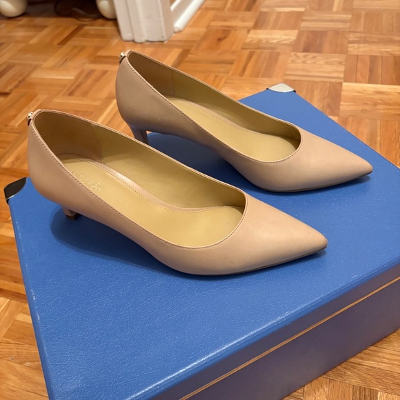 Michael Kors Heels - Picture 2 of 6